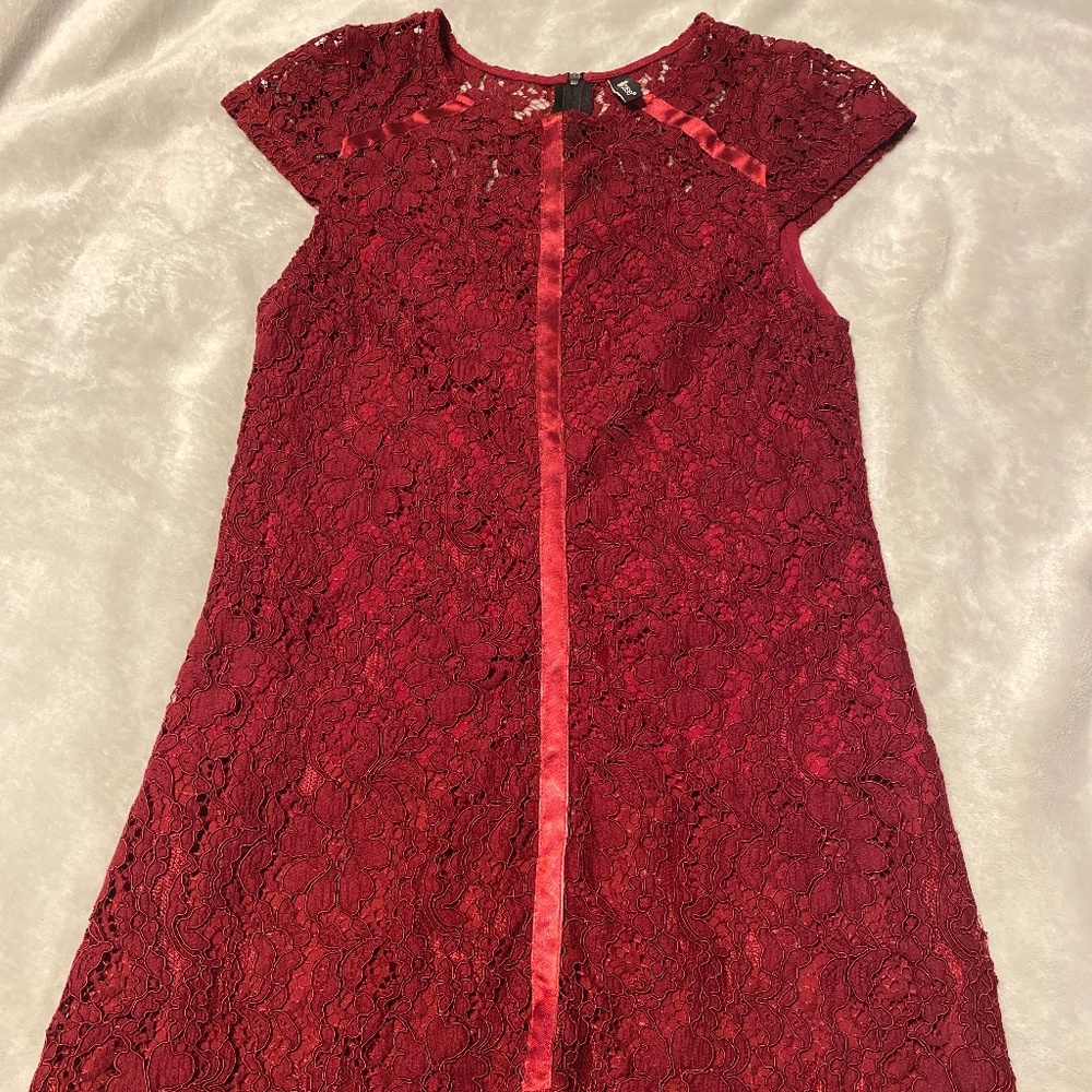 Beautiful burgundy lace dress size XS/S